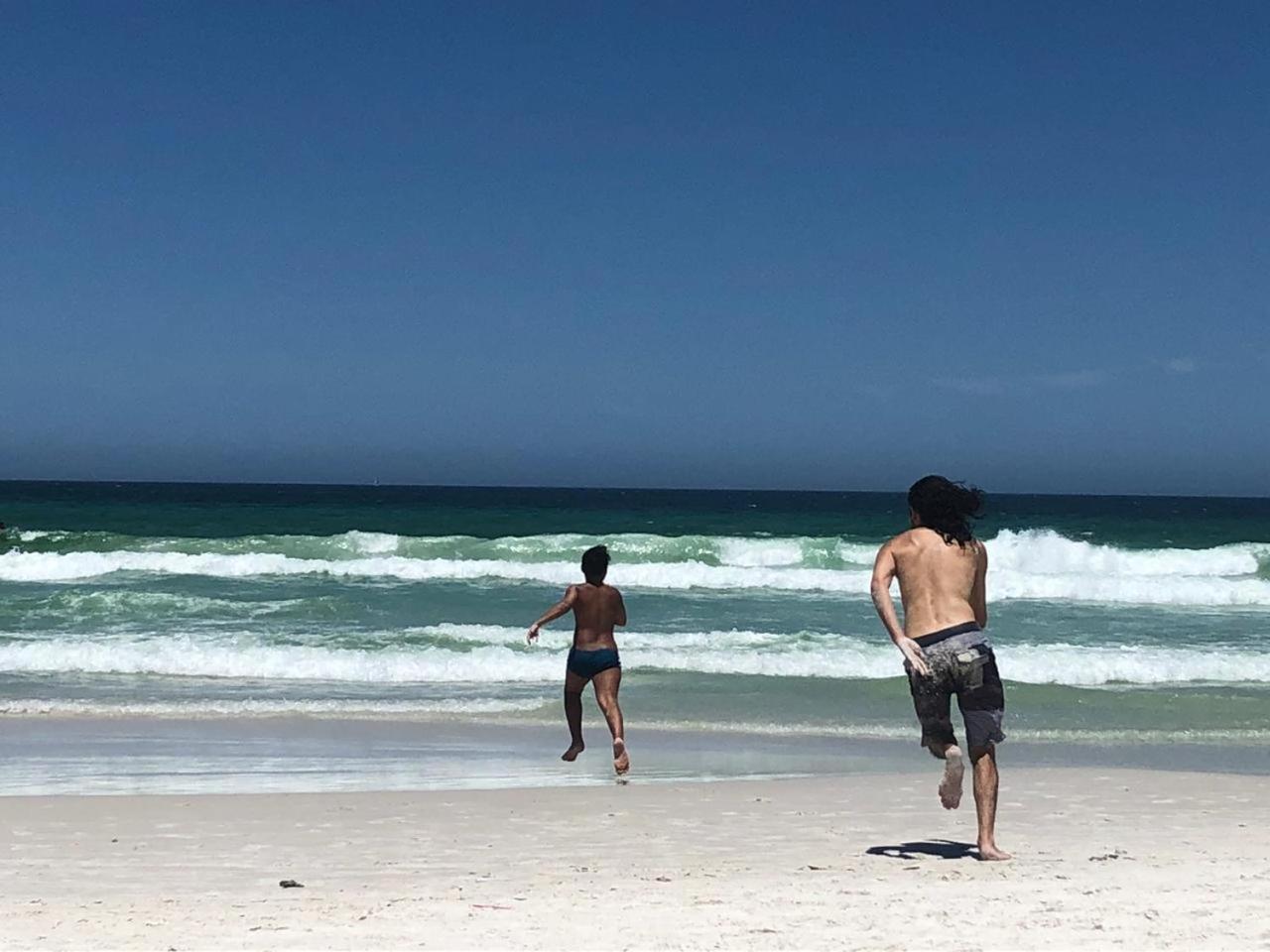 Três quartos na praia Cabo Frio Extérieur photo